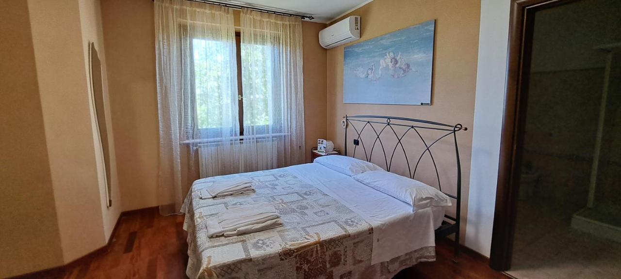 B & B Le Tre Rose Tollo Eksteriør bilde