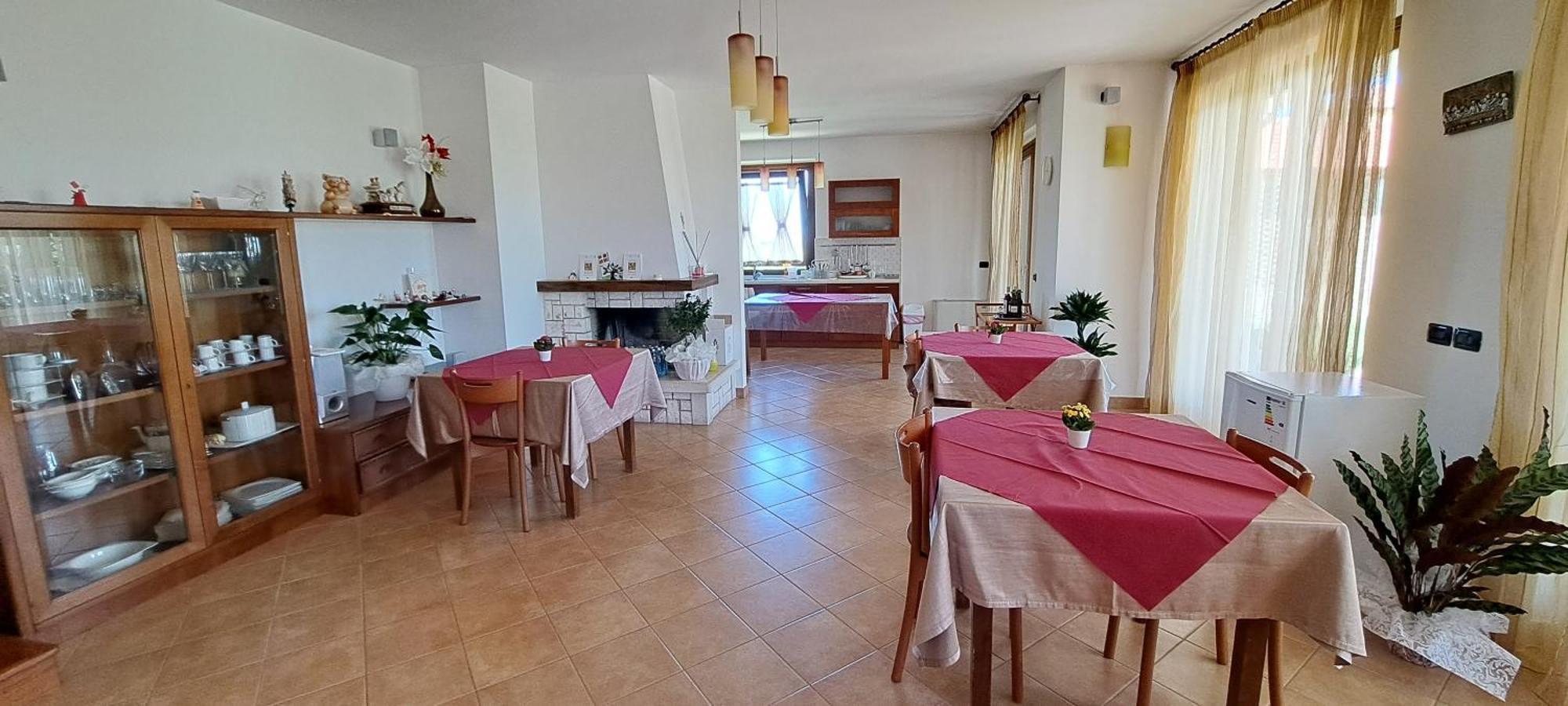 B & B Le Tre Rose Tollo Eksteriør bilde